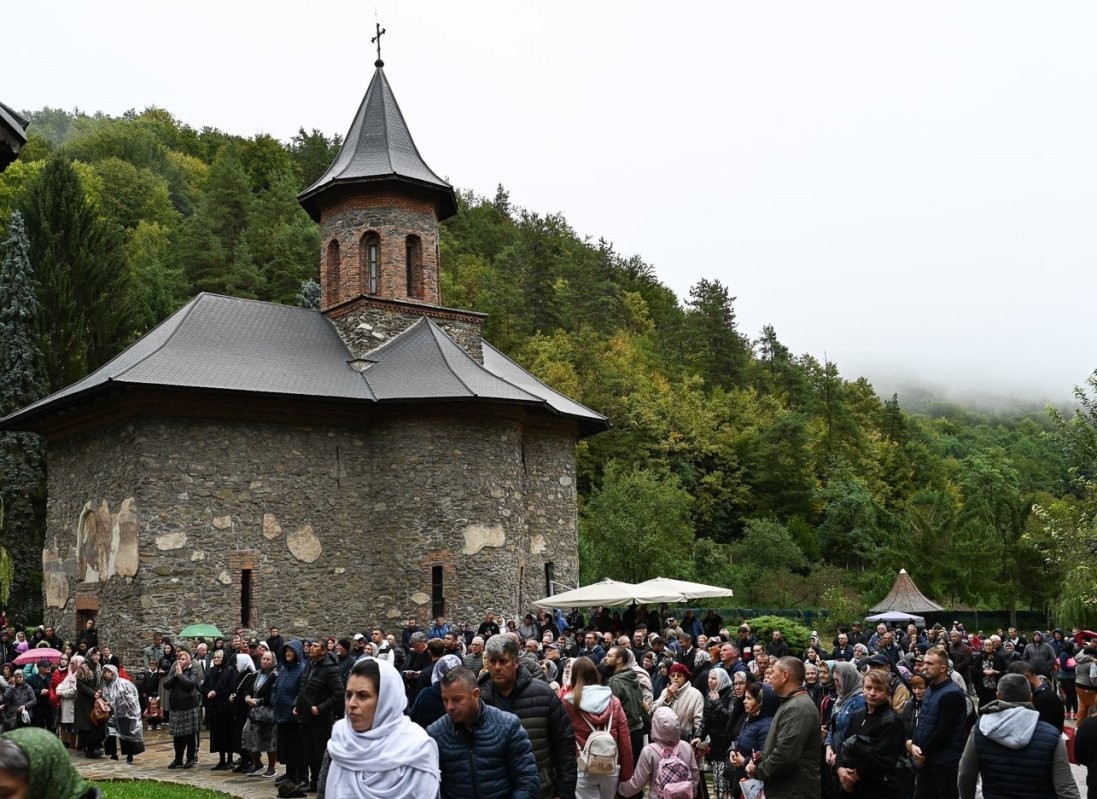 Hram la Mănăstirea Prislop, judeţul Hunedoara 308662