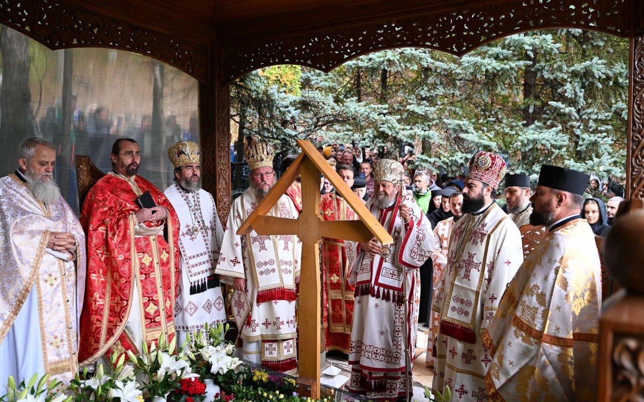 Hram la Mănăstirea Prislop, judeţul Hunedoara 308663