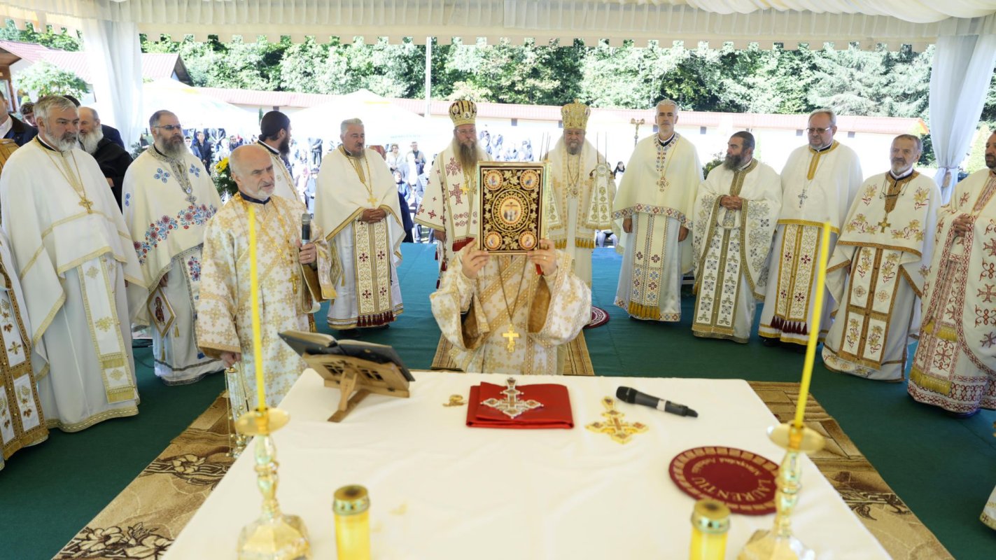 Sfințirea paraclisului de la Mănăstirea Berivoi, județul Brașov 308671