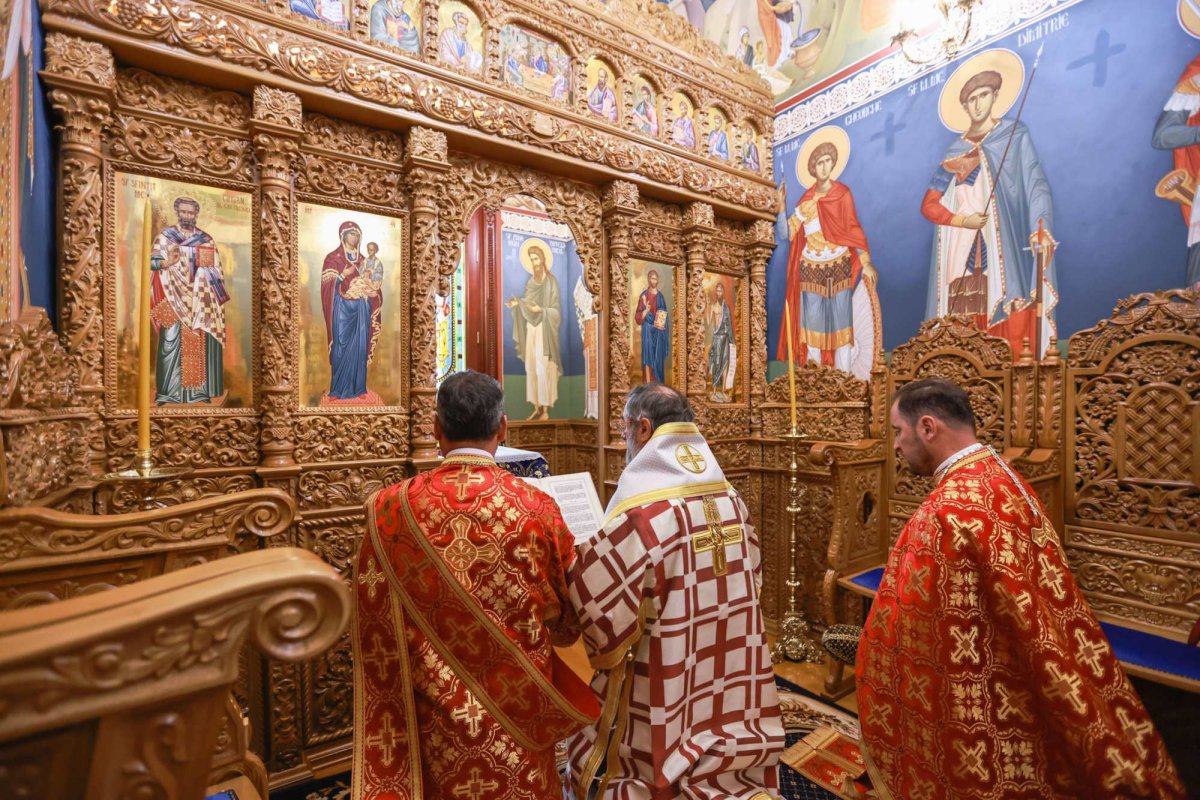 Sfințirea Paraclisului Reședinței Arhiepiscopale din Buzău 308685