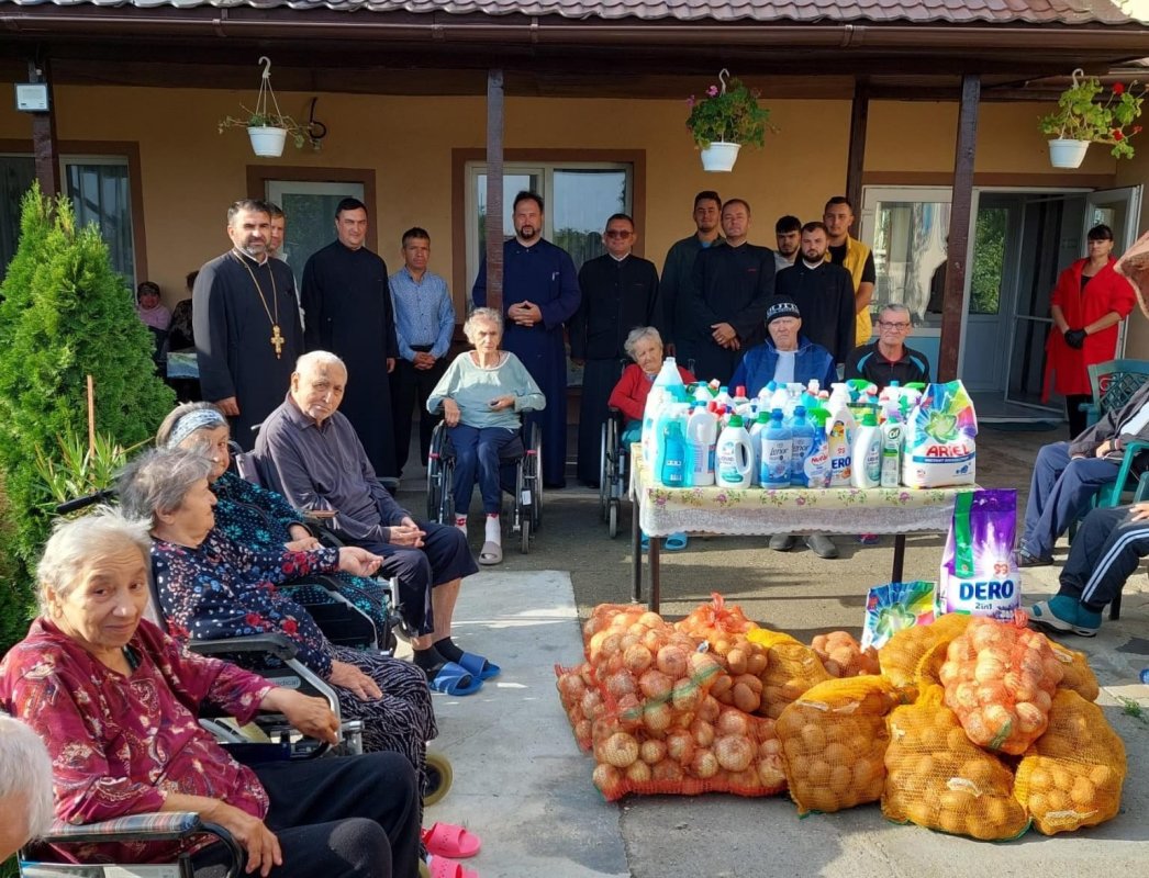 Sprijin material pentru un cămin de vârstnici din Dâmbovița 308767