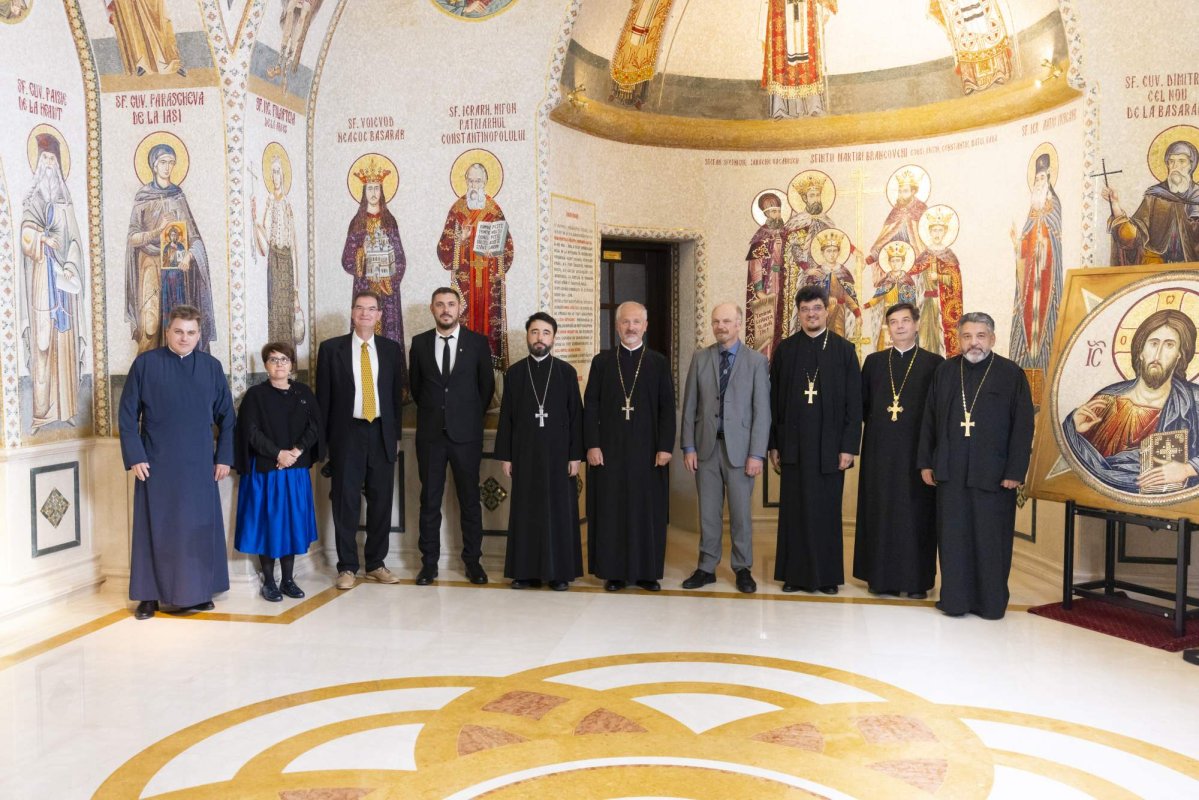 Cercetători germani şi români în vizită la Reşedinţa Patriarhală 308834