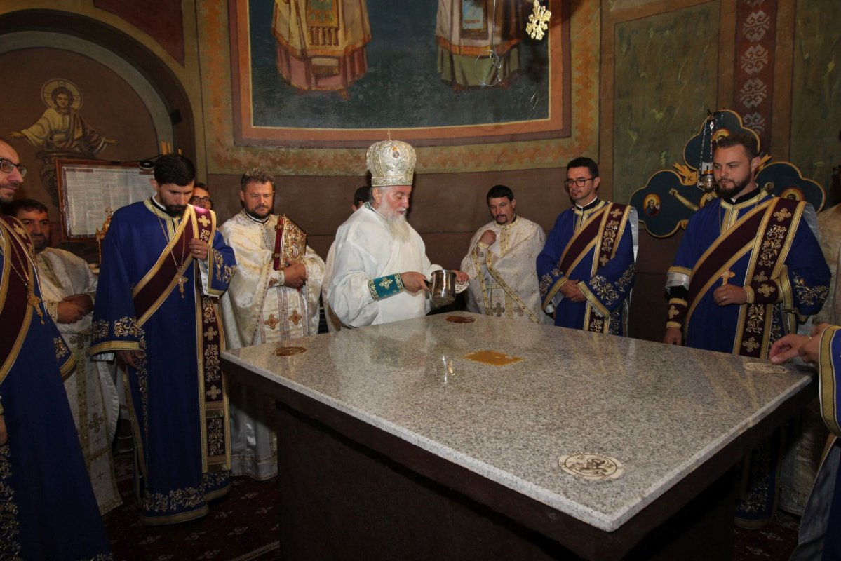 Resfințirea Bisericii „Sfântul Nicolae” din Parohia Moțăței I, județul Dolj 308809