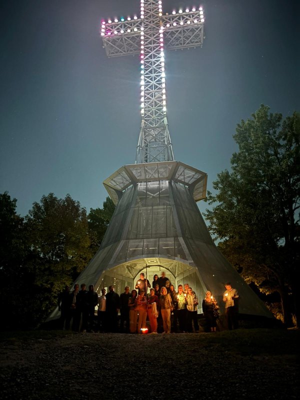 Praznicul Înălțării Sfintei Cruci la Catedrala din Saint‑Hubert, Quebec 308970