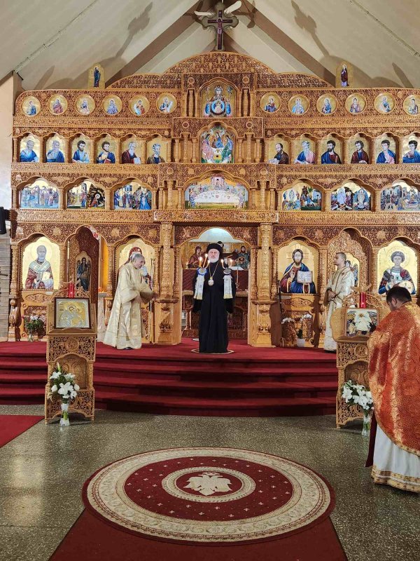 Praznicul Înălțării Sfintei Cruci la Catedrala din Saint‑Hubert, Quebec 308973