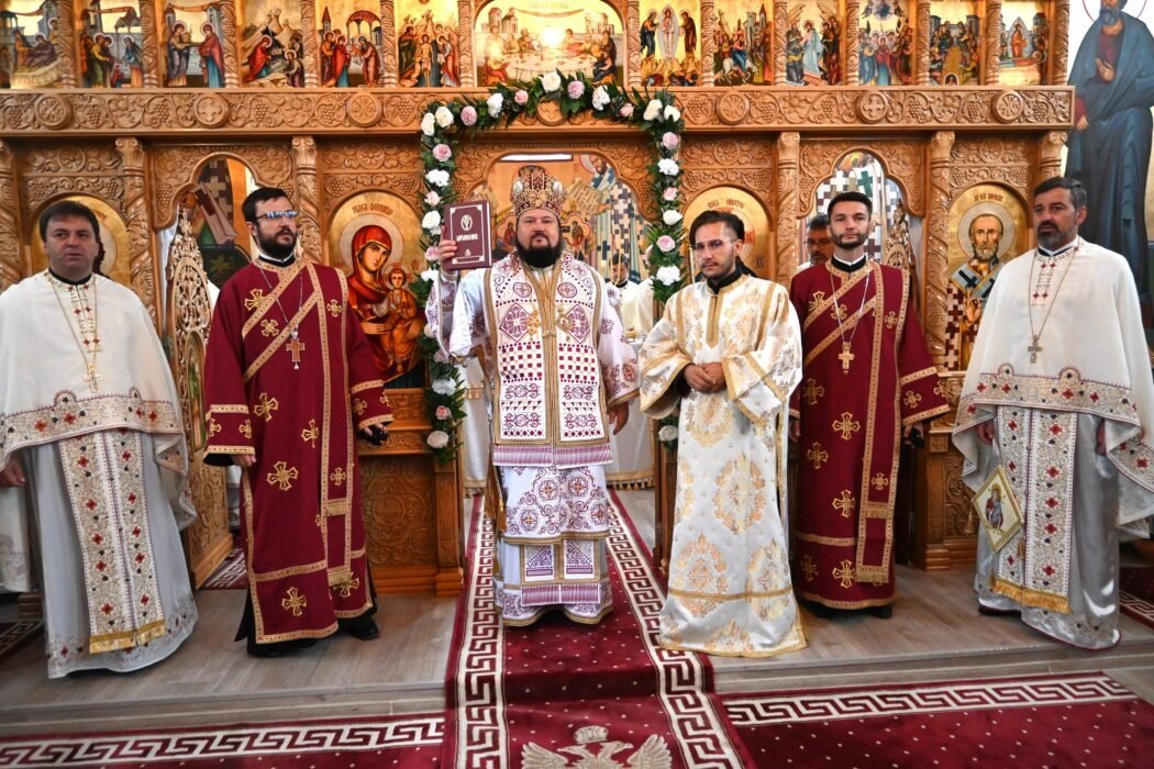 Slujiri arhiereşti în parohii sălăjene 308939