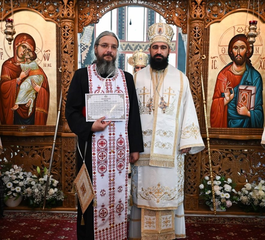 Târnosirea bisericii schitului de la Vulcan, Hunedoara 308947