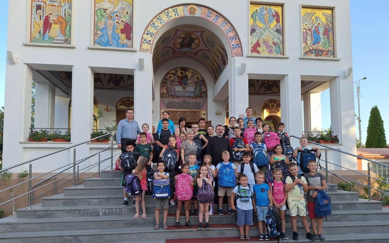 Ghiozdane pentru elevi nevoiași timișoreni 309032