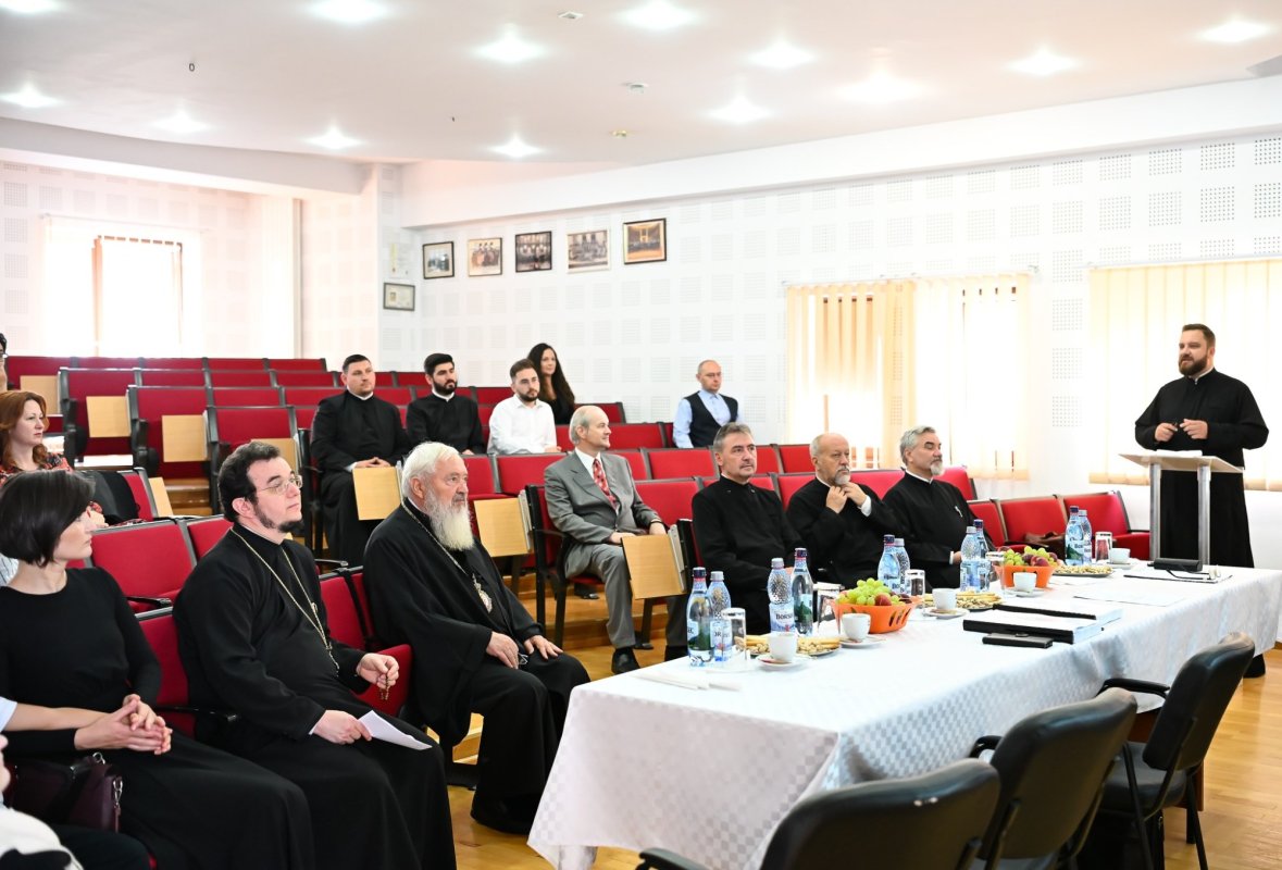 Teză de doctorat despre părintele Vasile Vasilache la Facultatea de Teologie Ortodoxă clujeană 309012