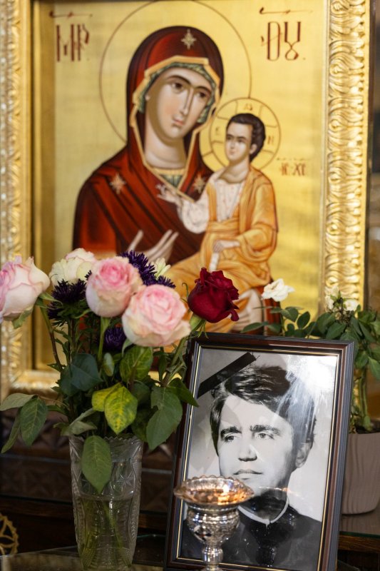 Cinstirea unei familii de sfinți mucenici la o biserică bucureșteană 309101