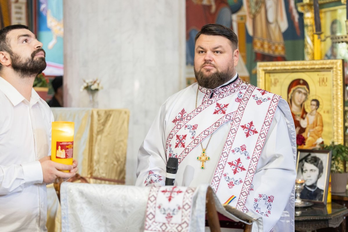 Cinstirea unei familii de sfinți mucenici la o biserică bucureșteană 309112