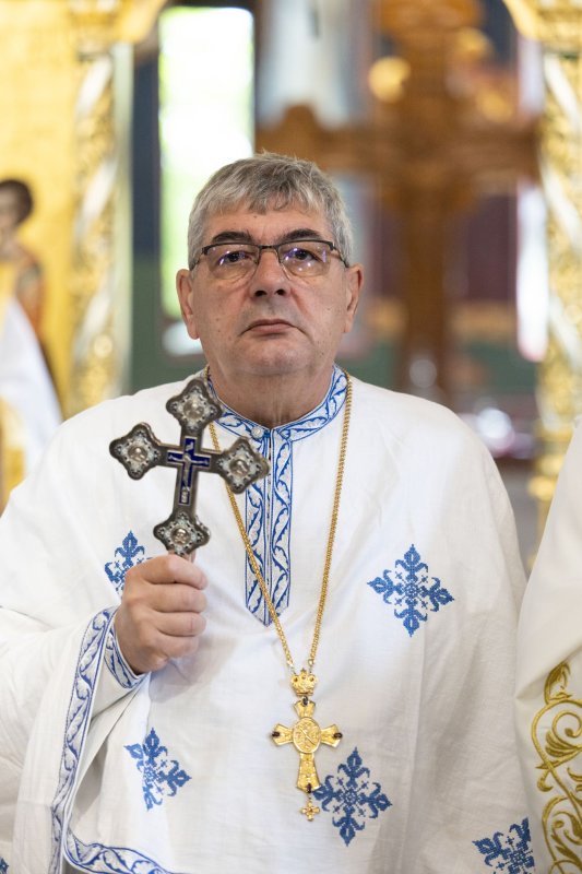 Cinstirea unei familii de sfinți mucenici la o biserică bucureșteană 309117