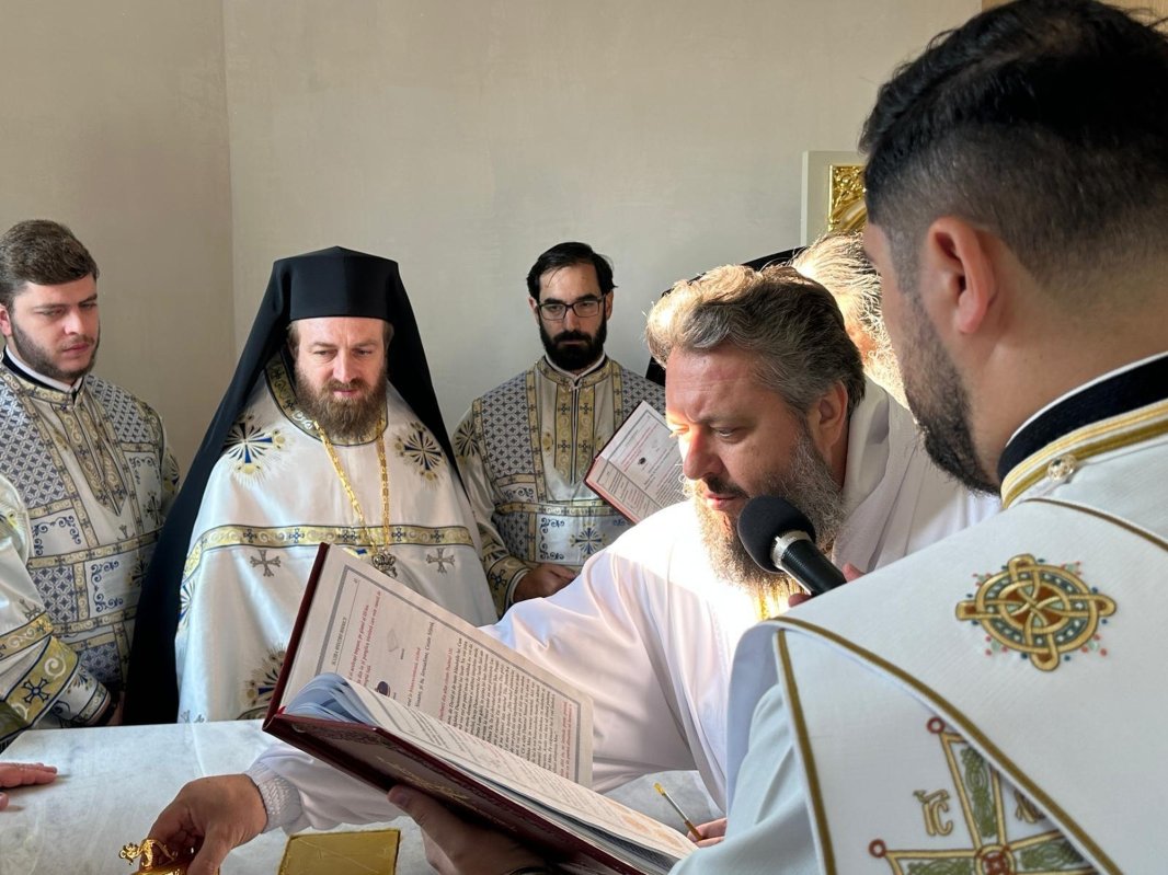 Biserica „Izvorul Tămăduirii” din Hlipiceni, sfințită de doi ierarhi 309228