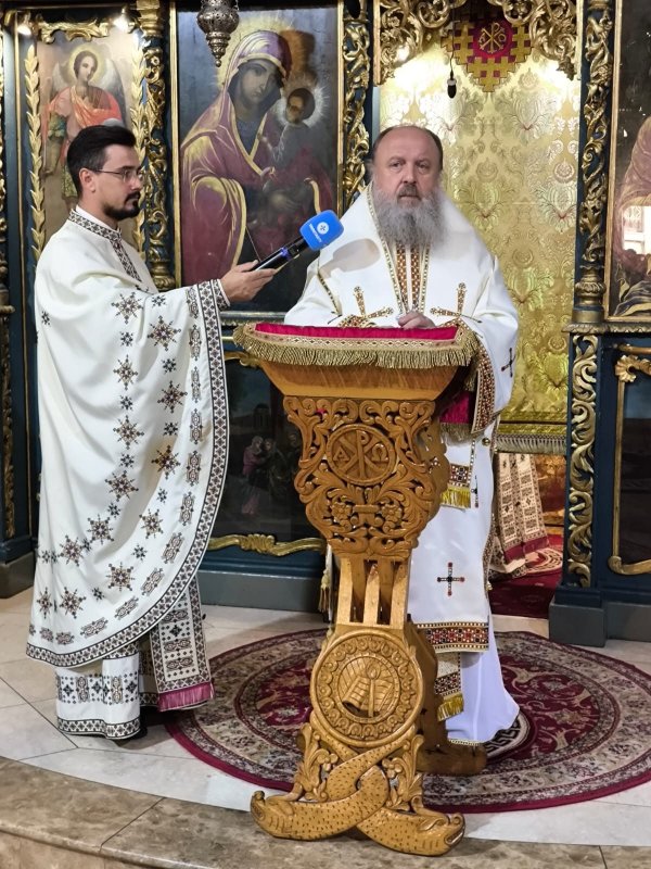 Binecuvântare arhierească în cea mai veche biserică din Capitală 309395