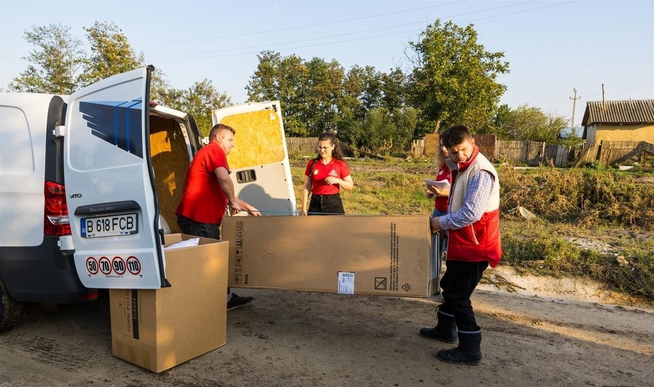 Episcopia Hușilor oferă sprijin persoanelor afectate de inundații din Protopopiatul Bârlad 309362