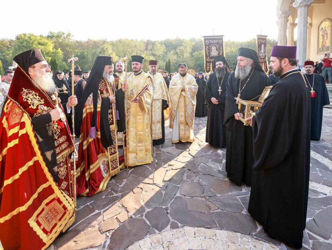 Moaștele Sfântului Andrei la hramul Mănăstirii Brazi 309407