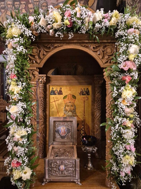 Parohia Apărătorii Patriei 1 din București și-a serbat ocrotitorul 309397