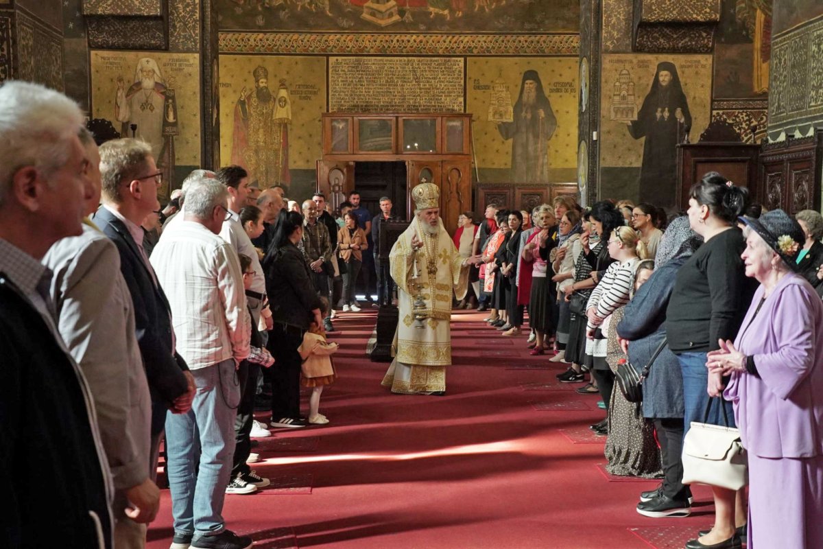 Duminica a 18-a după Rusalii la Catedrala Arhiepiscopală din Galați 309484