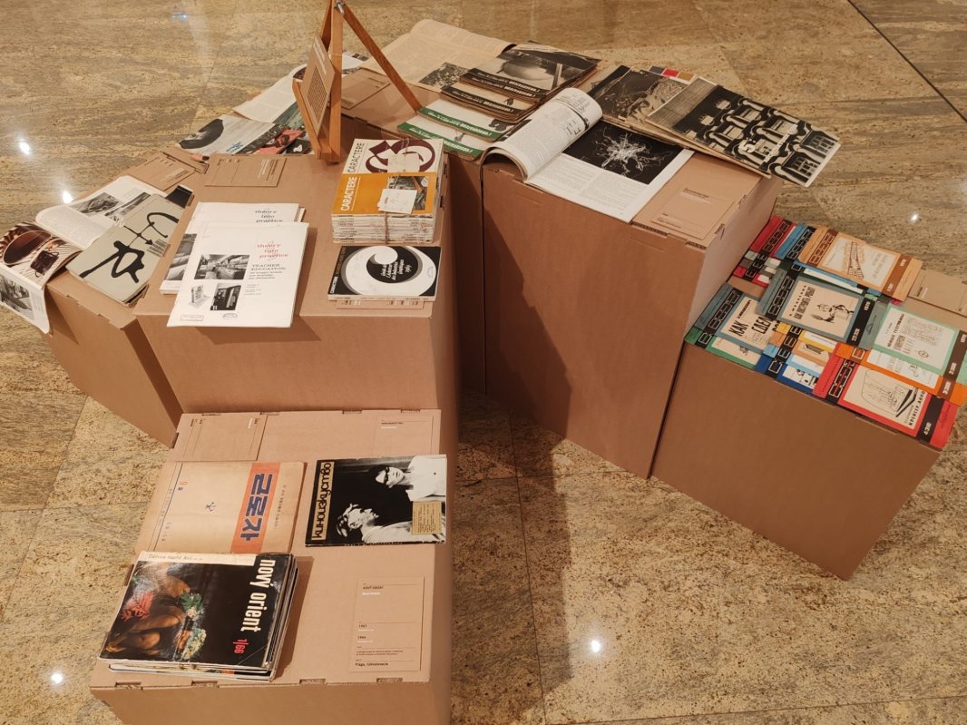 Pe urmele tiparului 309418