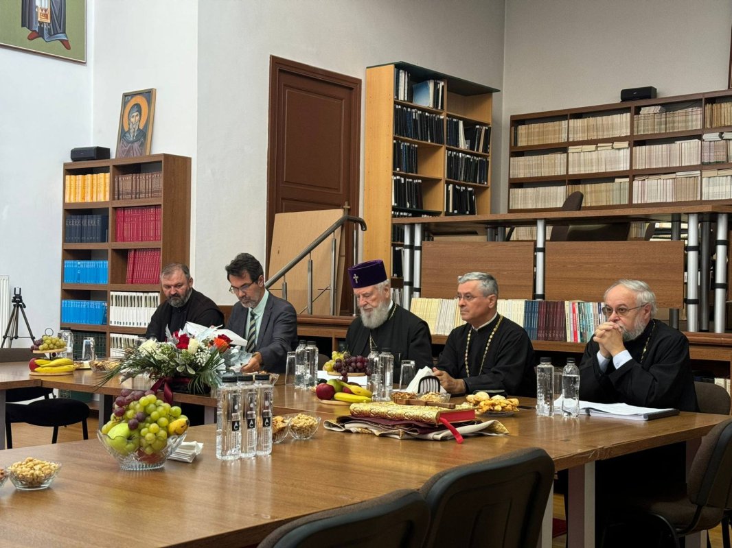 Teză de doctorat despre vocația sacerdotală a omului susținută la București 309470