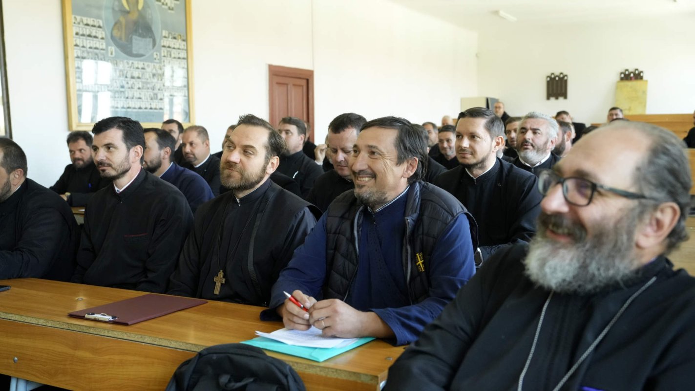 Cursuri la Sibiu pentru preoţii din Mitropolia Ardealului 309598