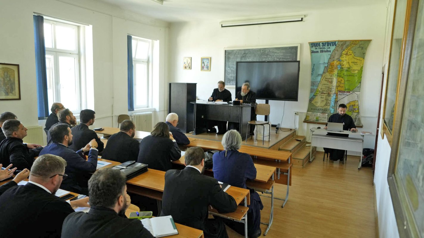 Cursuri la Sibiu pentru preoţii din Mitropolia Ardealului 309600