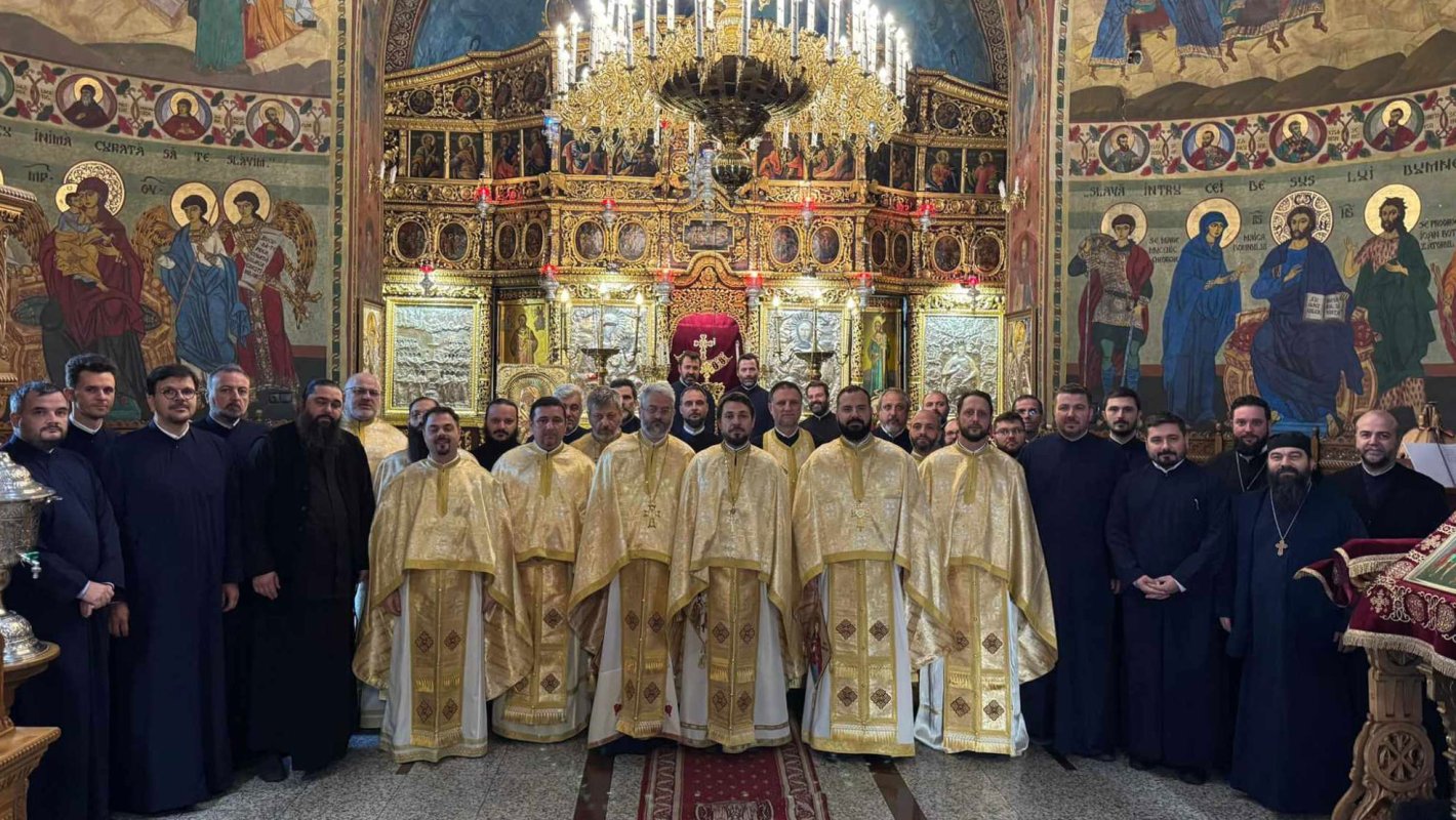 Preoții de caritate din Arhiepiscopia Bucureștilor s-au reunit în Ploiești 309592