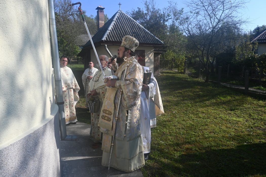 Târnosirea bisericii din localitatea sălăjeană Perii Vadului 309521