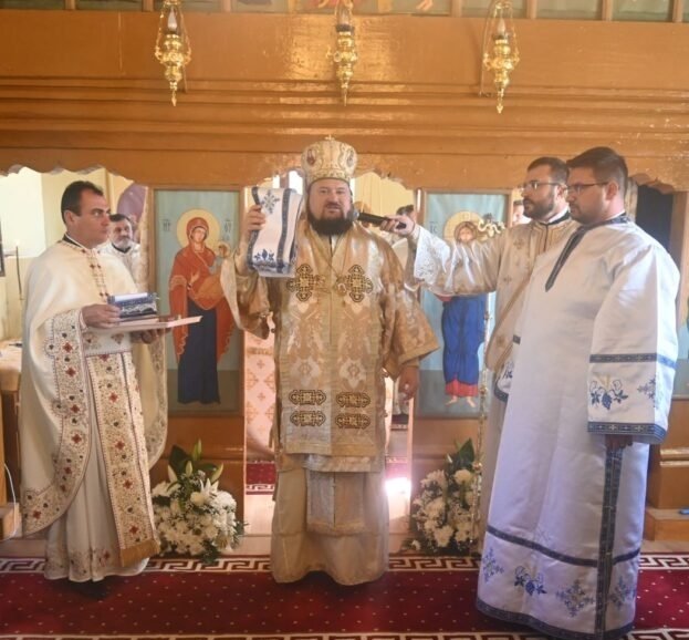 Târnosirea bisericii din localitatea sălăjeană Perii Vadului 309522