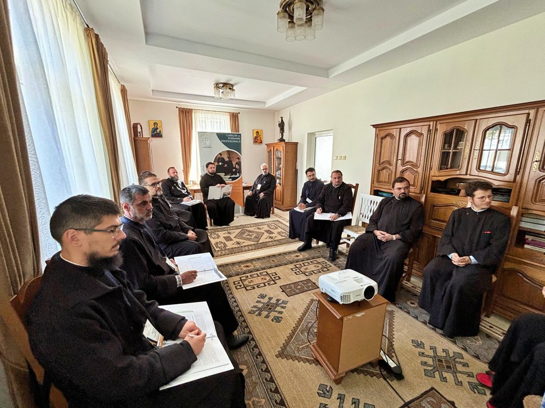 Cursuri pentru obținerea gradelor profesionale în preoție 309711