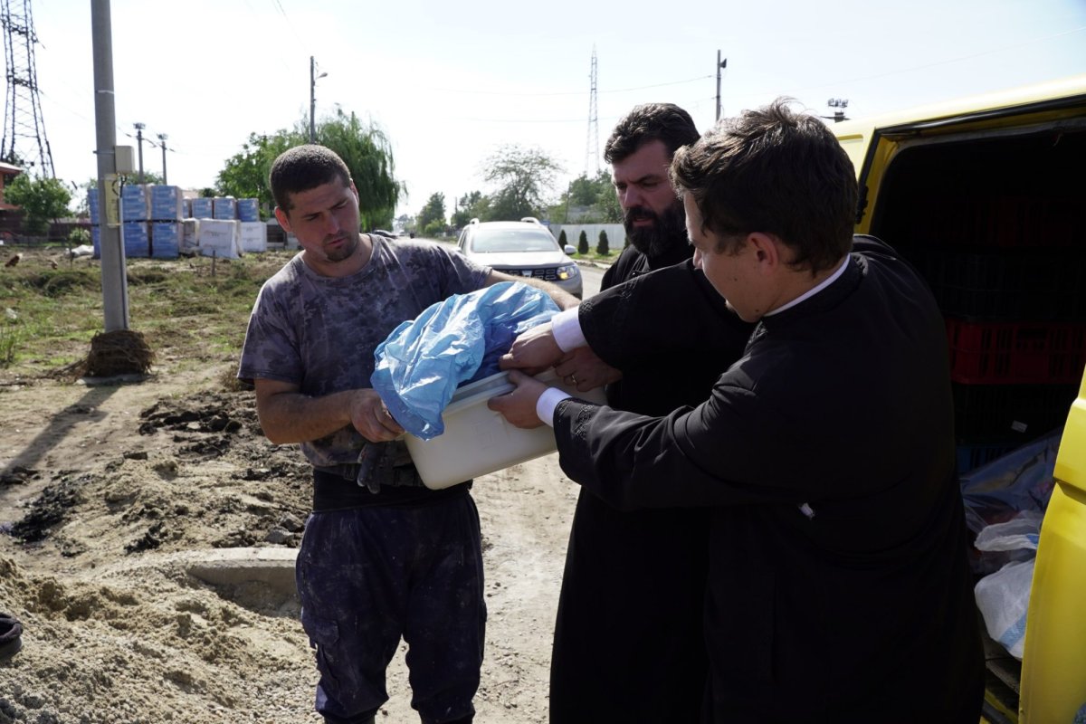 Noi acțiuni de sprijinire a sinistraților din județul Galați 309687