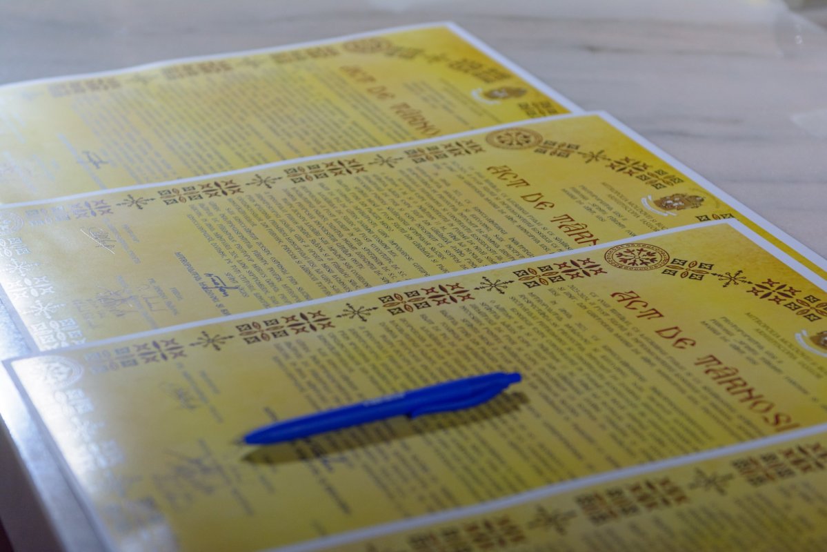 Sfinţirea Altarului Bisericii „Sfinții Părinți Ioachim și Ana” din cartierul ieşean Moara de Vânt 309651