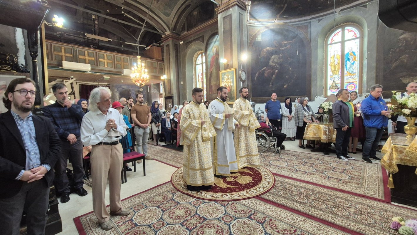 Slujire arhierească și hirotonie la Schitul Măgureanu 309855