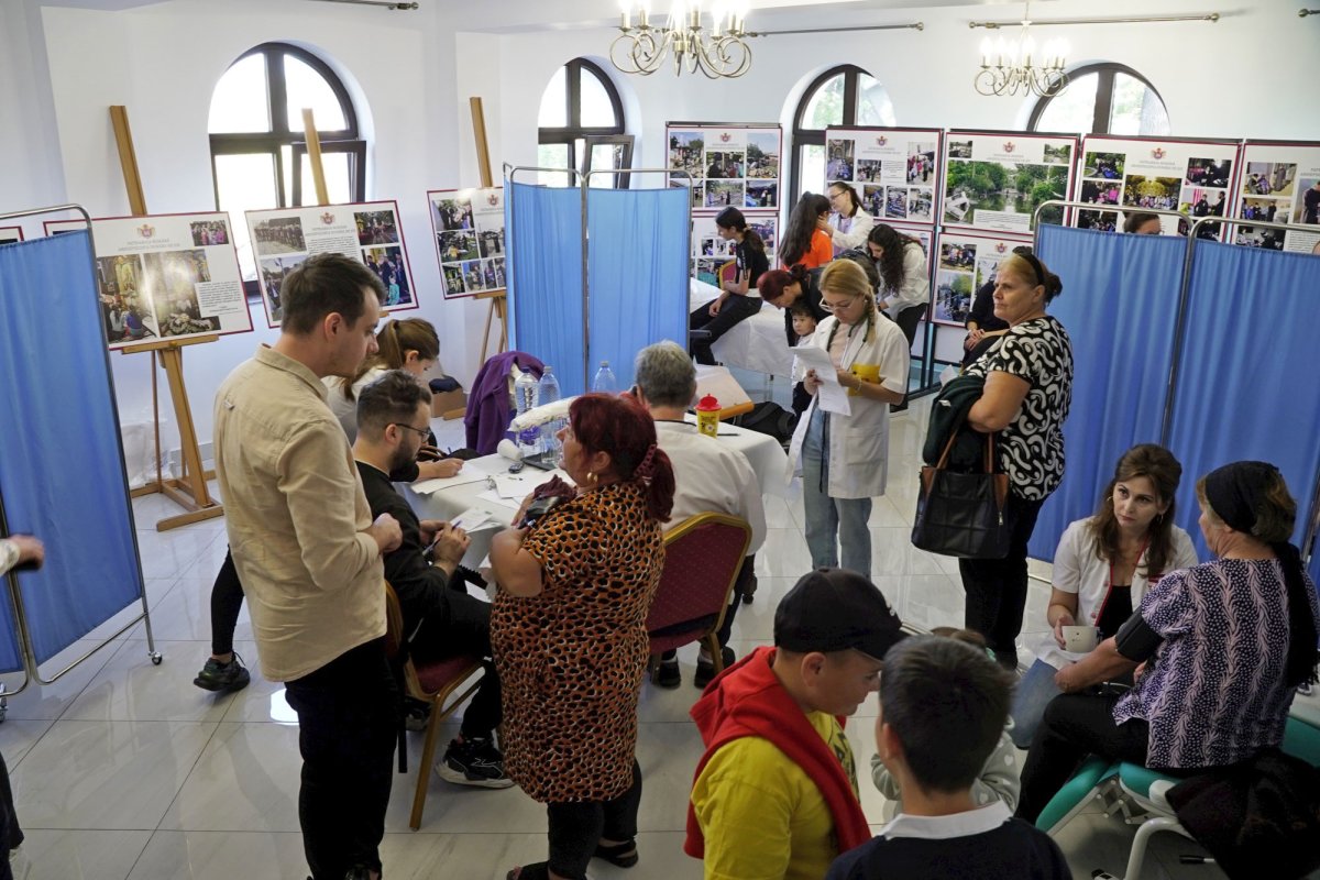 Pod trainic filantropic peste apele învolburate ale inundațiilor 309891