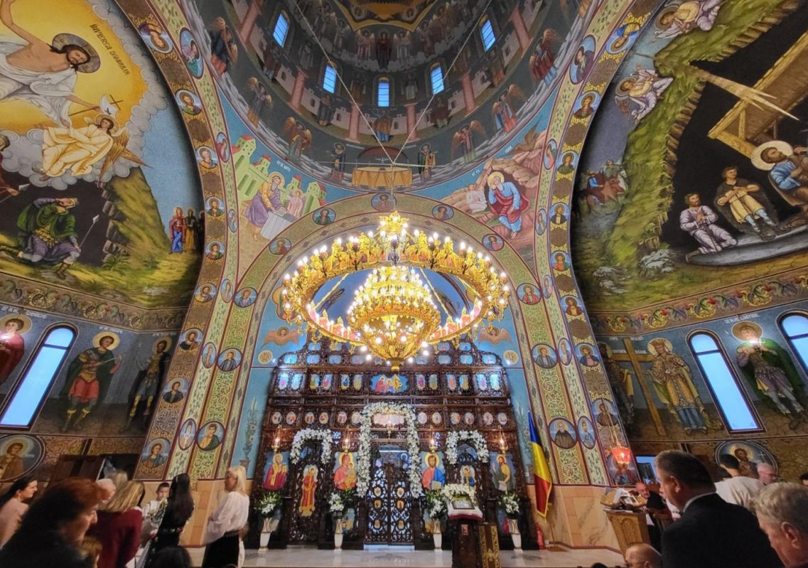 Târnosirea Bisericii „Adormirea Maicii Domnului” din municipiul Târgu Mureș 309910