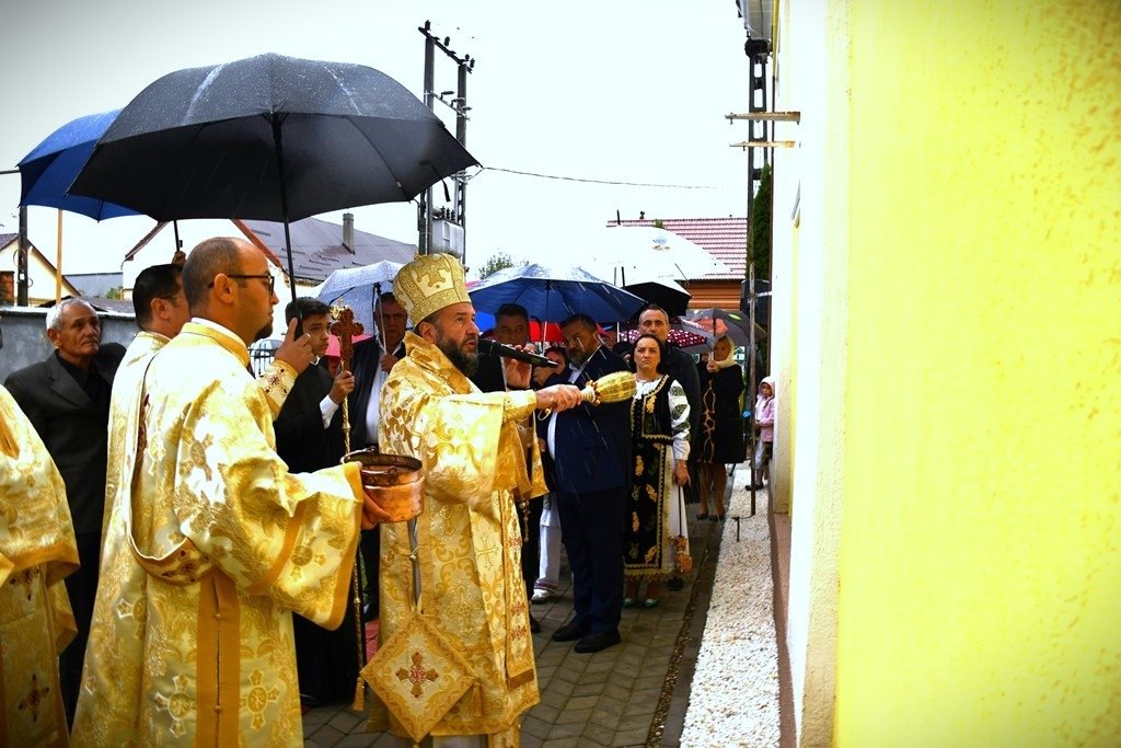 Biserica Parohiei Var a sărbătorit 200 de ani de existență 310054