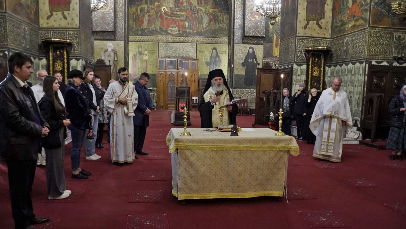 Început de an universitar pentru teologii gălățeni 310098