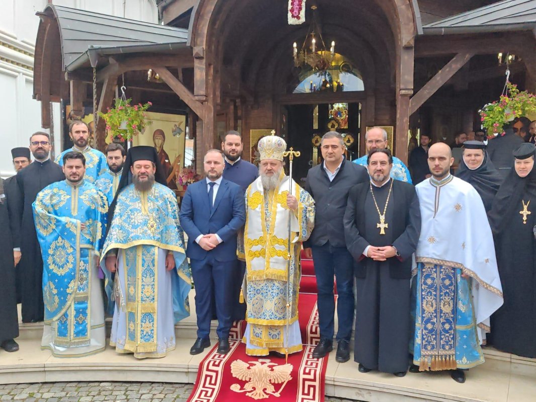 Preacinstirea Maicii Domnului la Mănăstirea Plumbuita 310132