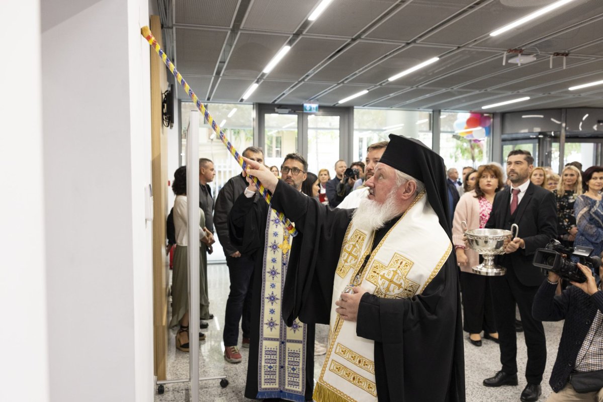 Slujbă de binecuvântare la Academia de Studii Economice din Capitală 310142