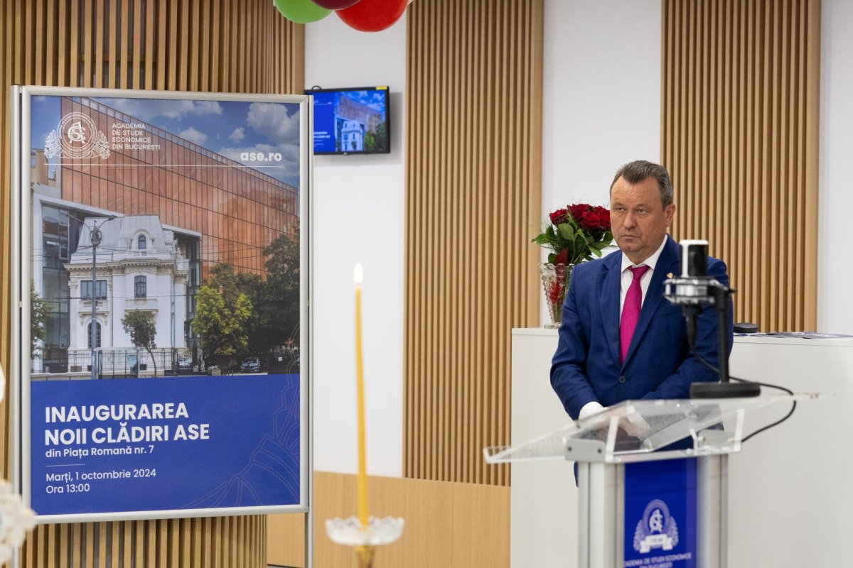 Slujbă de binecuvântare la Academia de Studii Economice din Capitală 310156