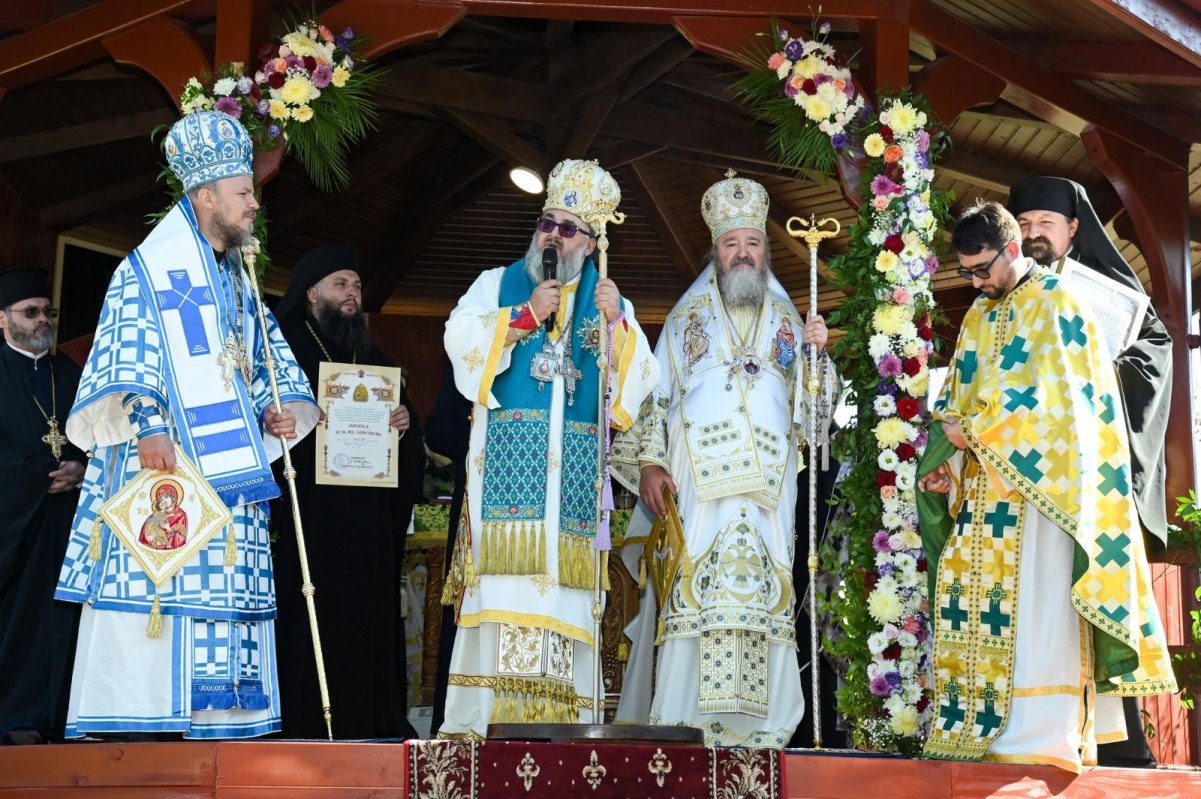 Haina sfințeniei pentru biserica unei noi mănăstiri giurgiuvene 310237