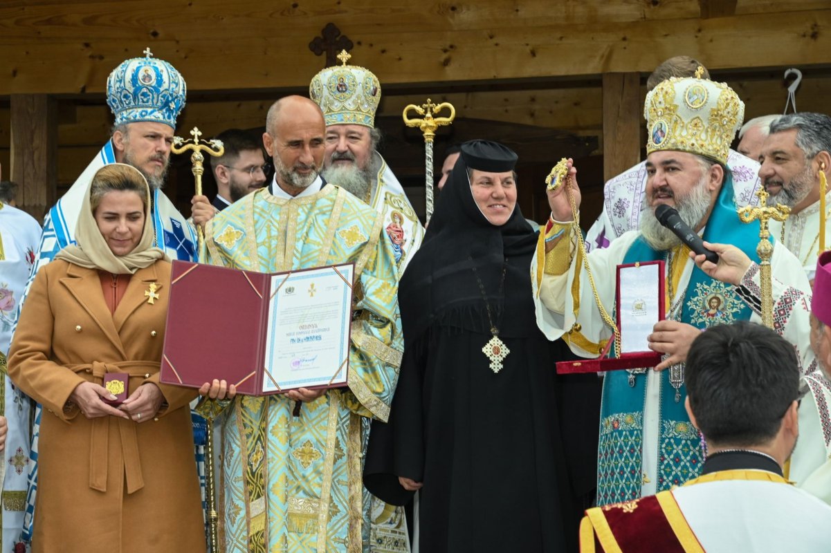 Haina sfințeniei pentru biserica unei noi mănăstiri giurgiuvene 310257