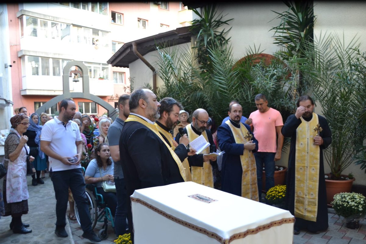 Prăznuire luminoasă în Parohia „Sfântul Ioan”-Moși din București 310230