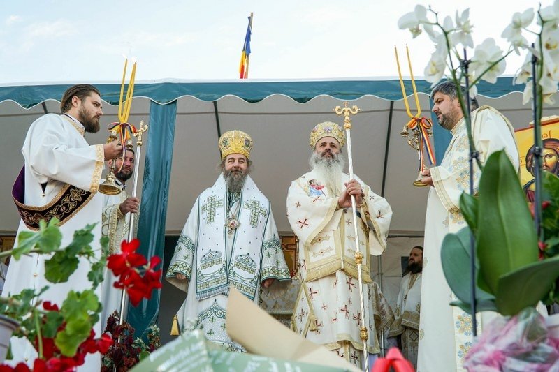 Slujire arhierească la hramul noii mănăstiri de la Corbi 310208