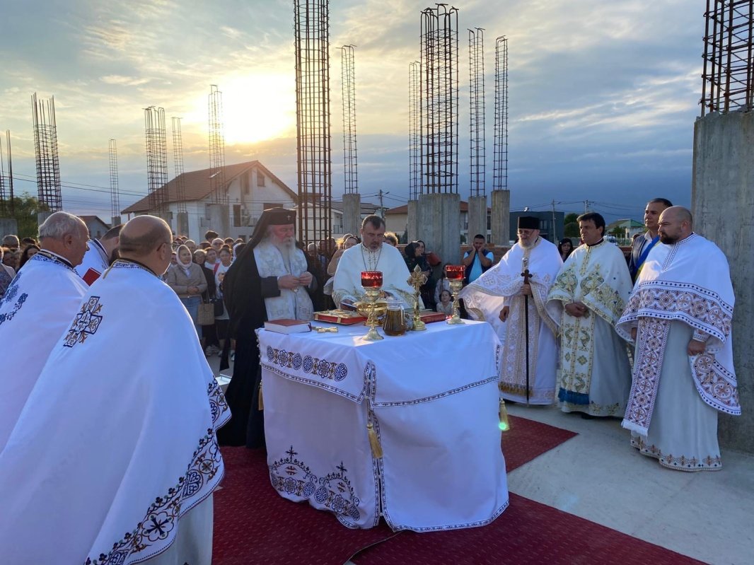 Piatră de temelie pentru biserica Parohiei Săcălaz II 310415