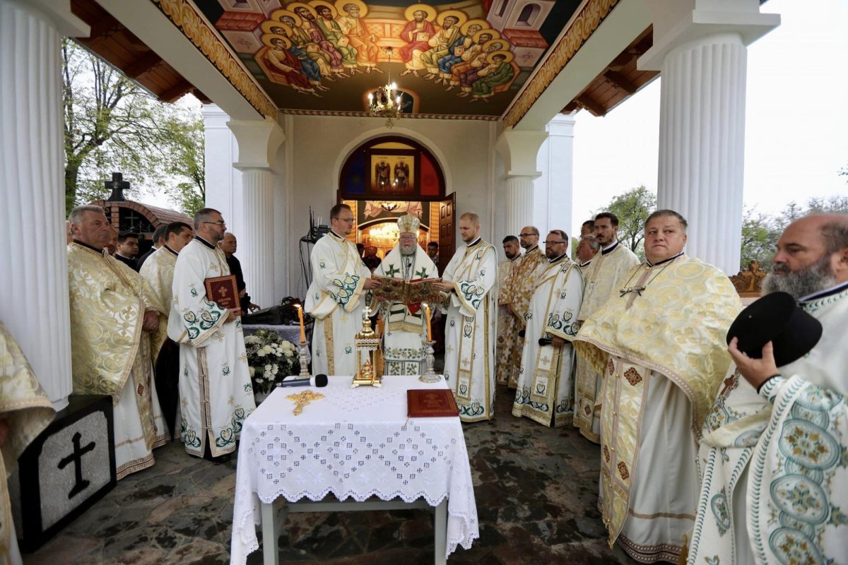 Slujiri arhiereşti în Maramureş 310395