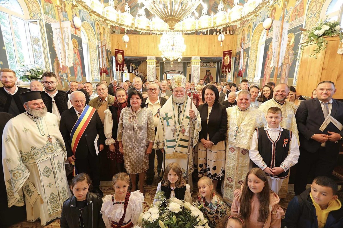 Slujiri arhiereşti în Maramureş 310397