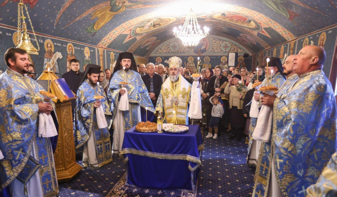 Slujiri arhierești în vetre monahale buzoiene 310443