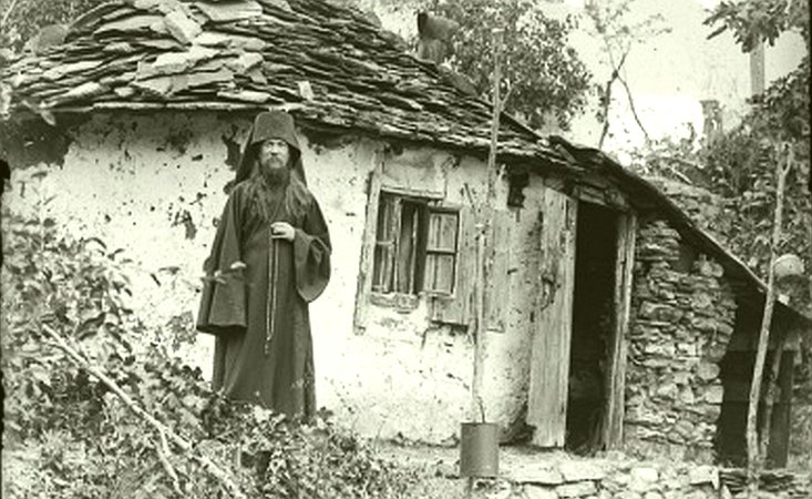 Un vultur duhovnicesc al Kapsalei - monahul Trifon, sihastrul român din Muntele Athos 310261