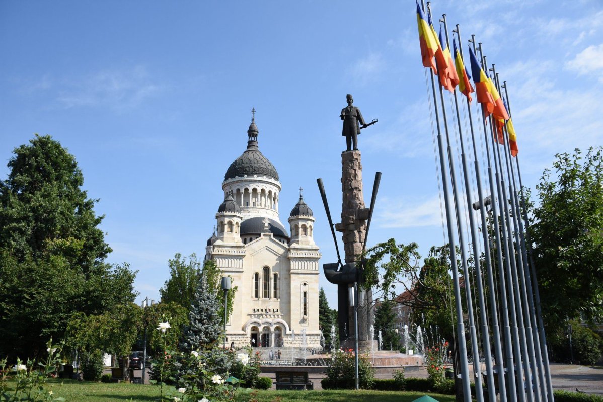 Ajutor de 1.300.000 de lei oferit de Arhiepiscopia Clujului semenilor afectaţi de inundaţii 310476